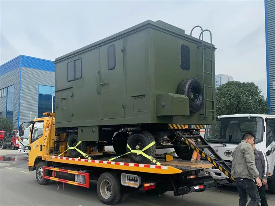 拖掛越野餐車 拖掛越野餐車