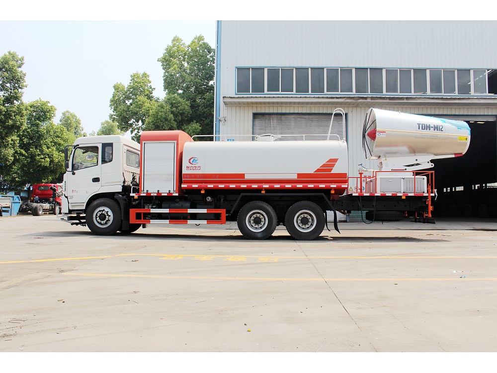 東風(fēng)隨專后雙橋霧炮霧炮車國(guó)六16立方/50-120米霧炮 東風(fēng)隨專后雙橋霧炮霧炮車國(guó)六16立方/50-120米霧炮