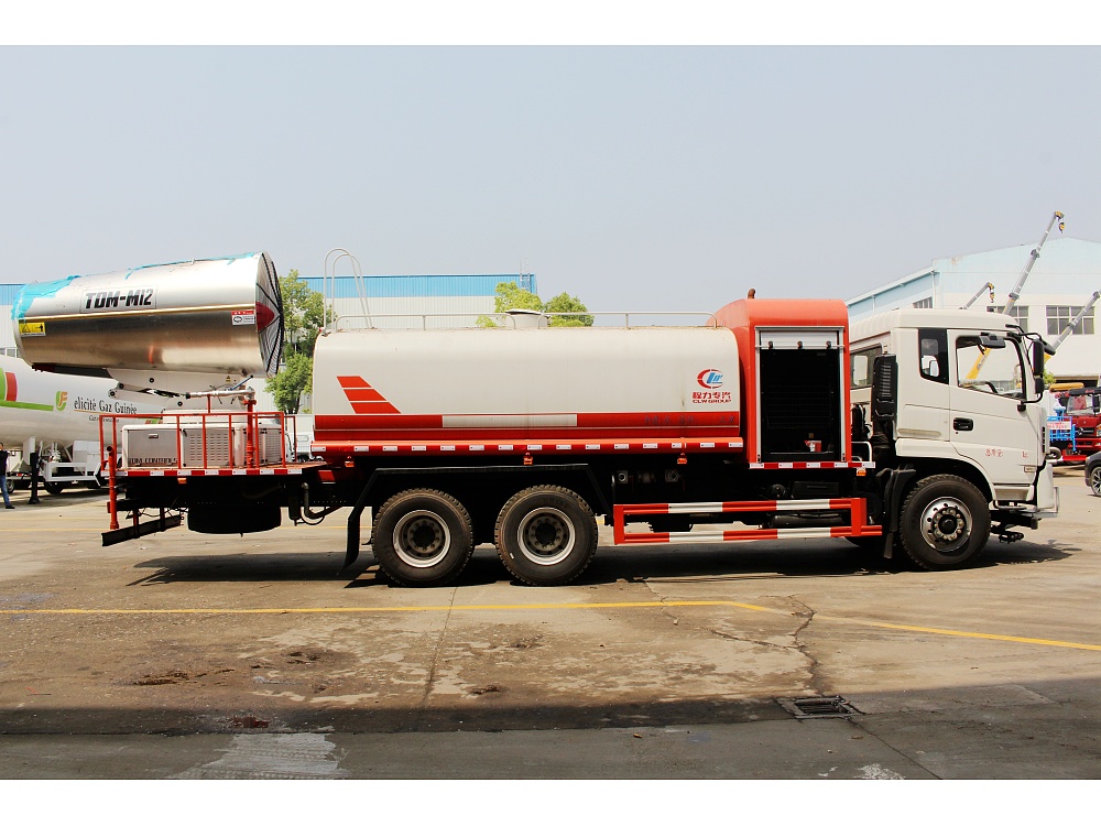 東風(fēng)隨專后雙橋霧炮霧炮車國(guó)六16立方/50-120米霧炮 東風(fēng)隨專后雙橋霧炮霧炮車國(guó)六16立方/50-120米霧炮