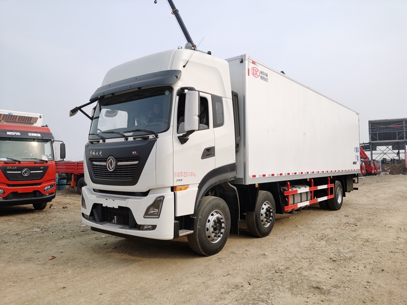 東風(fēng)天龍KL小三軸冷藏車 東風(fēng)天龍KL小三軸冷藏車
