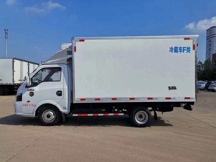 國六東風汽油后雙輪冷藏車 國六東風汽油后雙輪冷藏車