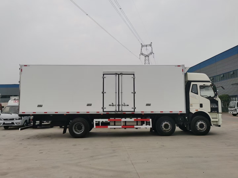 國六解放J6L小三軸冷藏車 國六解放J6L小三軸冷藏車