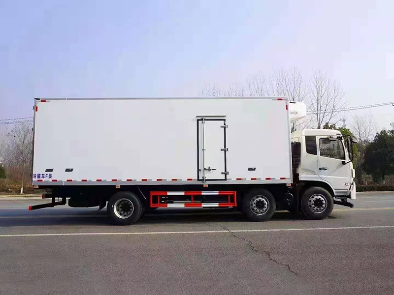 天錦VR小三軸平頂冷藏車 天錦VR小三軸平頂冷藏車