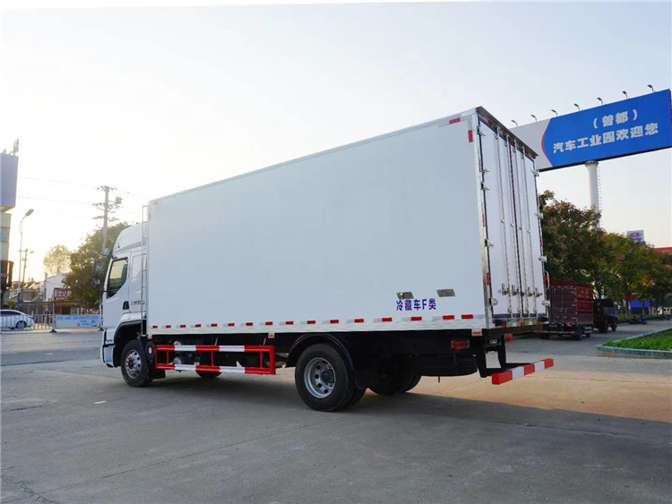 國六 柳汽乘龍高頂雙臥6.8米冷藏車 國六 柳汽乘龍高頂雙臥6.8米冷藏車