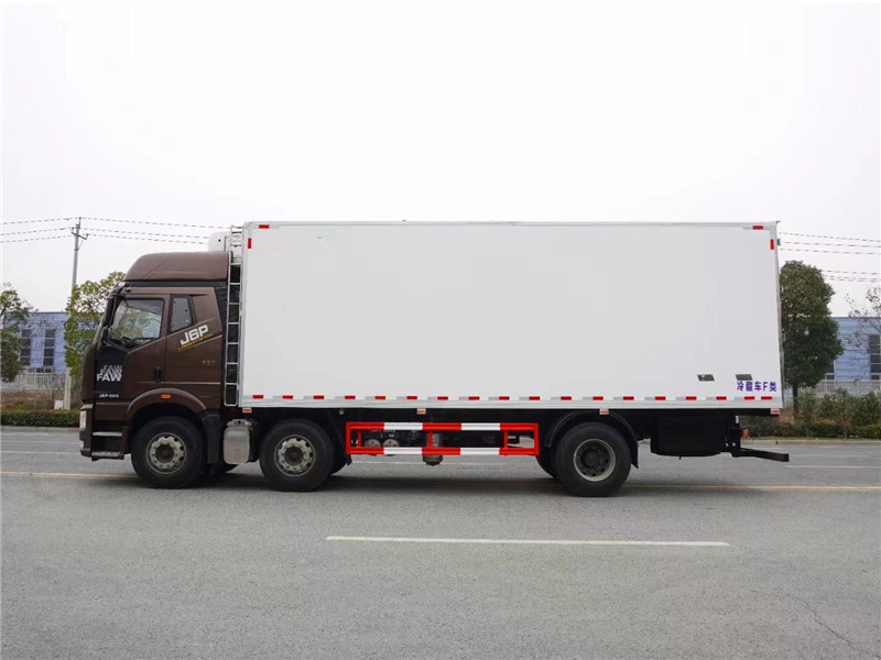 解放J6P小三軸冷藏車 解放J6P小三軸冷藏車