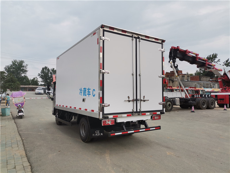 國(guó)六 福田歐馬可S1冷藏車(chē) 國(guó)六 福田歐馬可S1冷藏車(chē)