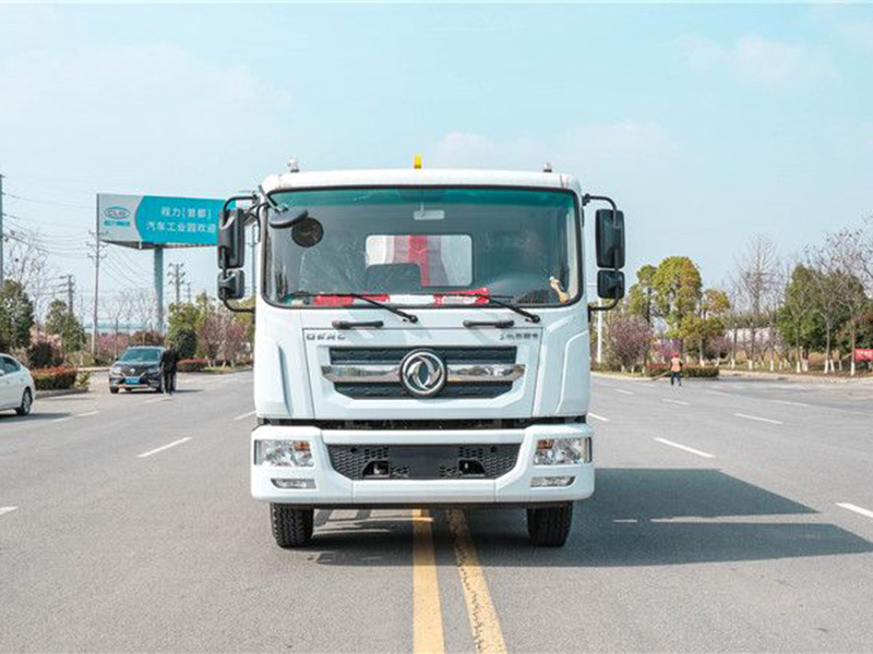 東風D9 10-14方勾臂垃圾車 東風D9 10-14方勾臂垃圾車