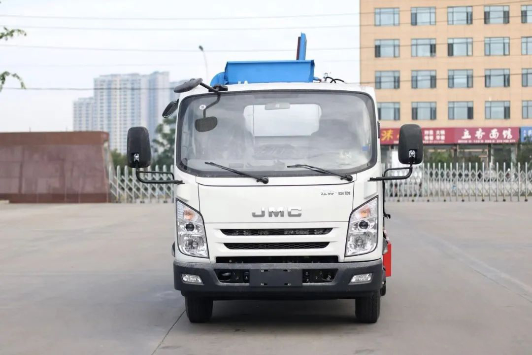 江鈴凱銳國六4.5方餐廚垃圾車 江鈴凱銳國六4.5方餐廚垃圾車