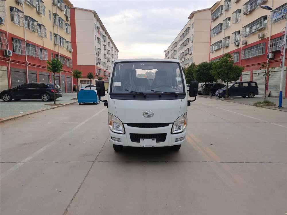 國六3方 藍(lán)牌躍進(jìn) 勾臂垃圾車 國六3方 藍(lán)牌躍進(jìn) 勾臂垃圾車