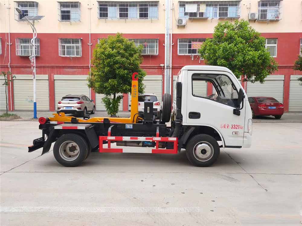 國六3方 藍(lán)牌躍進(jìn) 勾臂垃圾車 國六3方 藍(lán)牌躍進(jìn) 勾臂垃圾車