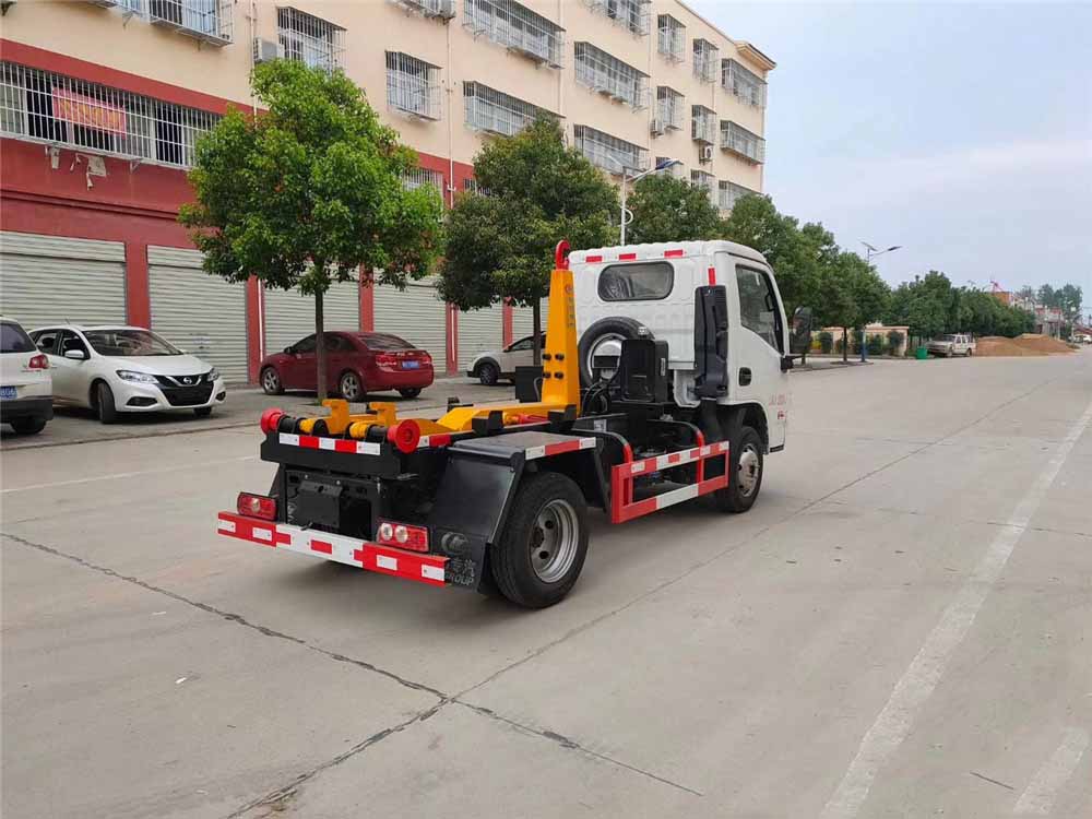 國六3方 藍(lán)牌躍進(jìn) 勾臂垃圾車 國六3方 藍(lán)牌躍進(jìn) 勾臂垃圾車