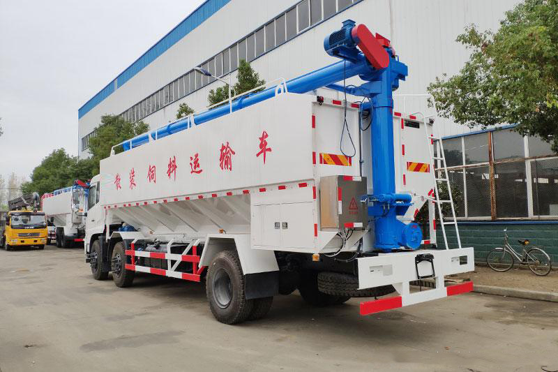 東風(fēng)天錦小三軸散裝飼料運(yùn)輸車 東風(fēng)天錦小三軸散裝飼料運(yùn)輸車