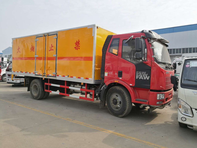 解放6米2(9.9噸)爆破器材車 解放6米2(9.9噸)爆破器材車