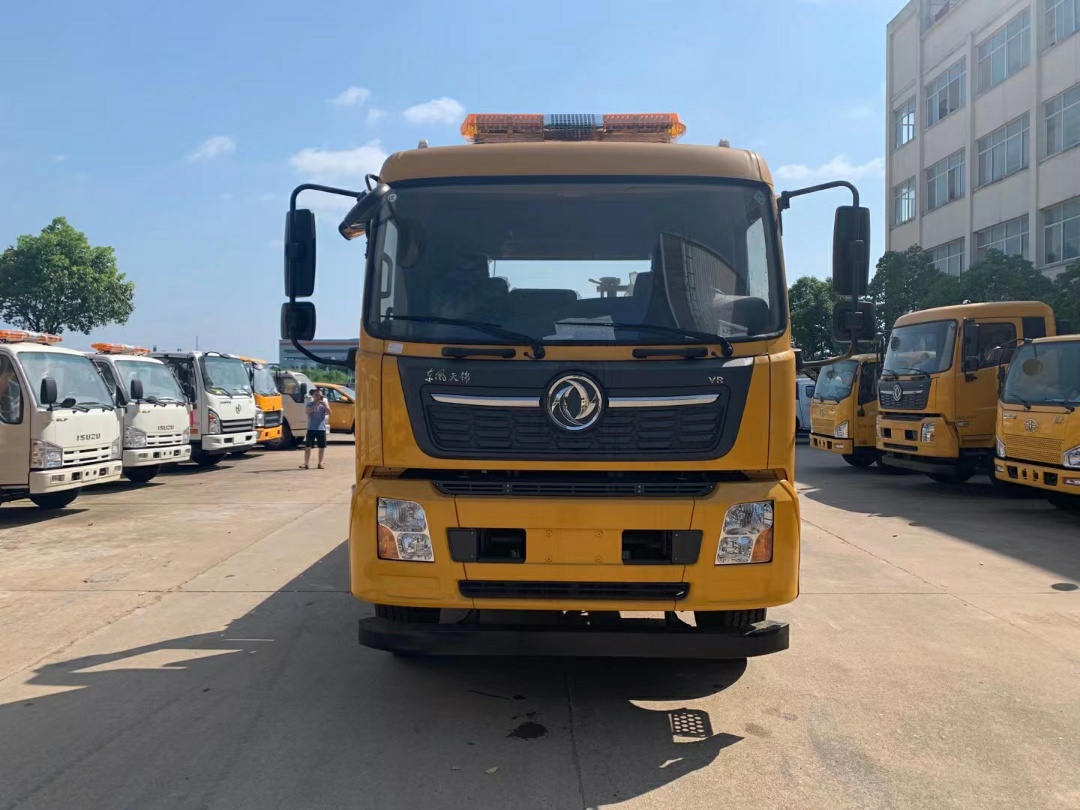 東風天錦小三軸清障車