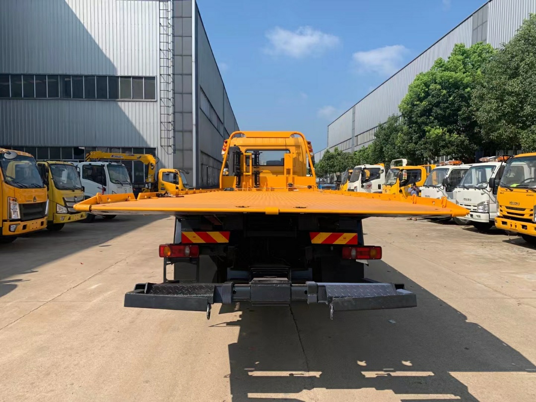 東風天錦小三軸清障車