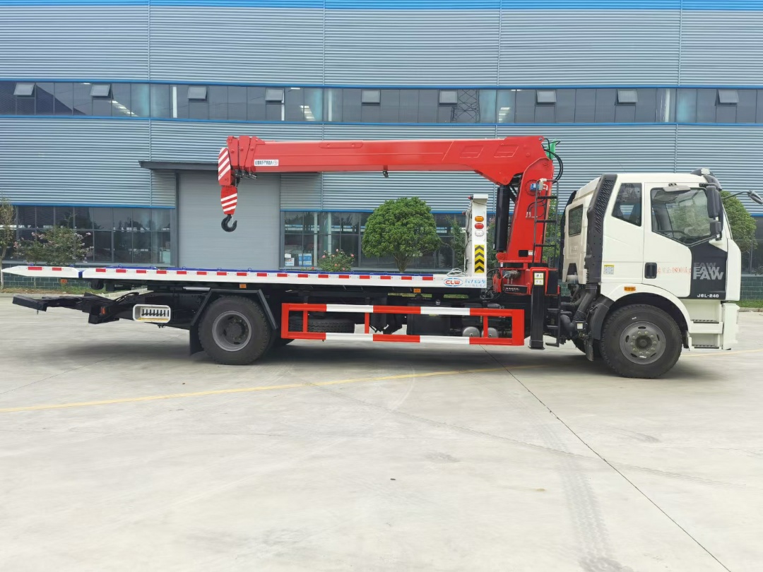 解放帶吊清障車 解放帶吊清障車