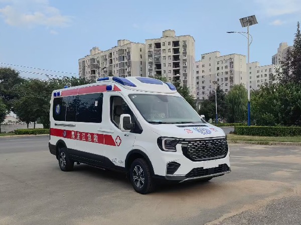 江鈴福特T8救護車