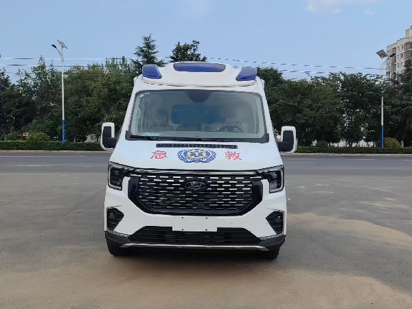 江鈴福特T8救護車