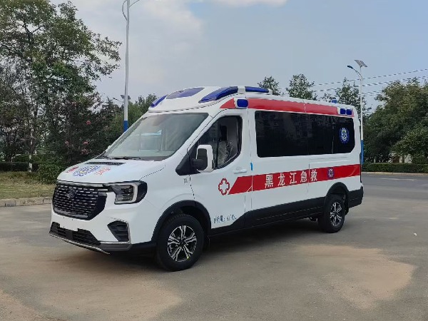 江鈴福特T8救護車