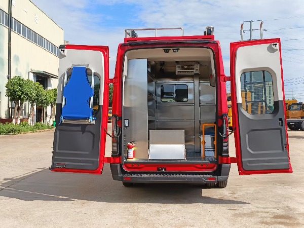 福特T8消防氣防車(四驅版) 福特T8消防氣防車(四驅版)