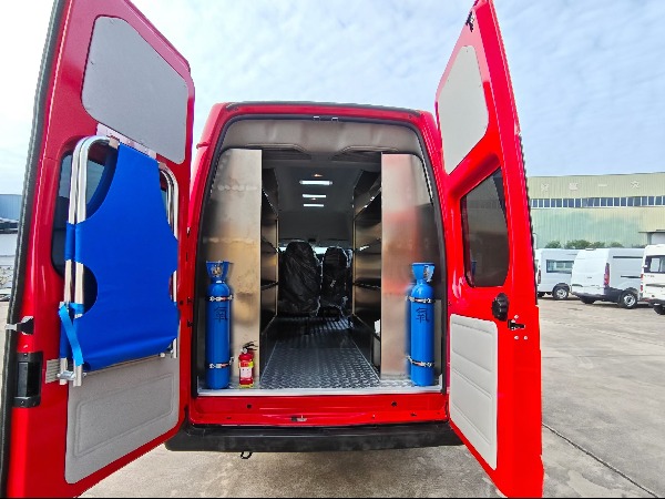 福特福順救險(xiǎn)車/氣防車(九座版) 福特福順救險(xiǎn)車/氣防車(九座版)