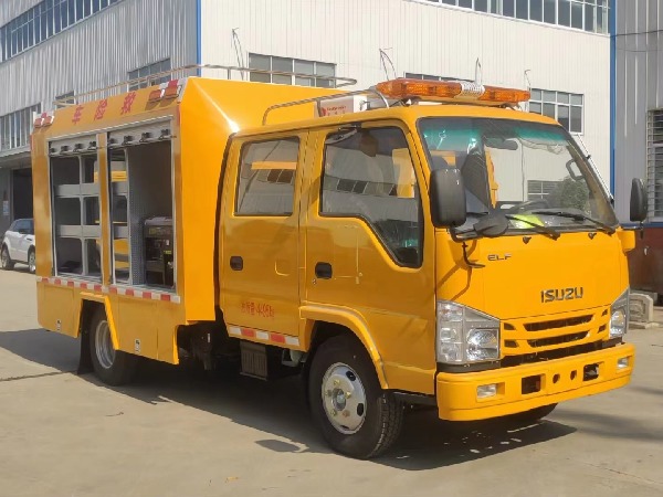 五十鈴雙排座裝備救險車